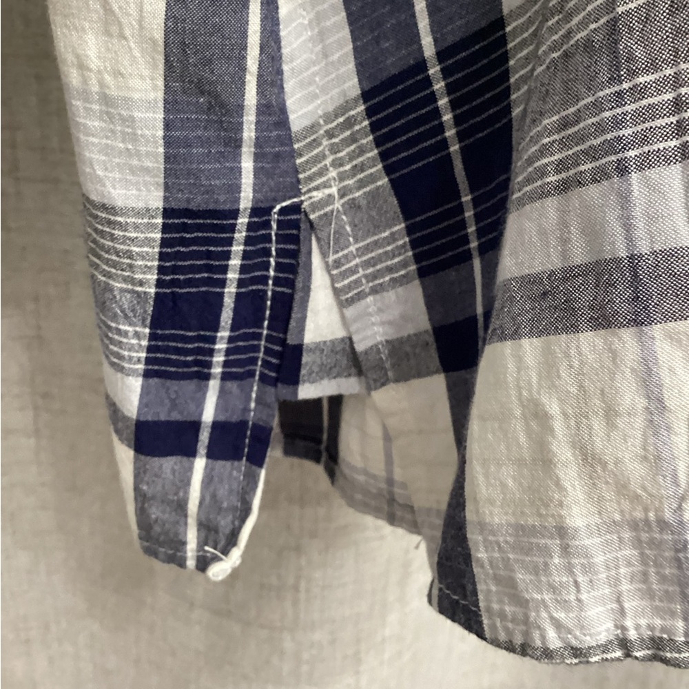 Per Se Blue and White Casual Button Down Shirt - Picture 9 of 9